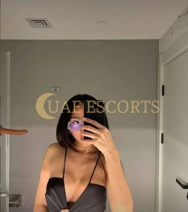 Этелвина фото 2 - Salon de Provence, 28 лет, regular, брюнетка, 170 см, 76 кг, грудь Medium