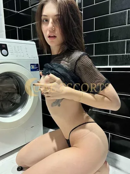 Еугени фото 6 - Lille, 23 года, стройная, черные волосы, 168 см, 59 кг, грудь Small