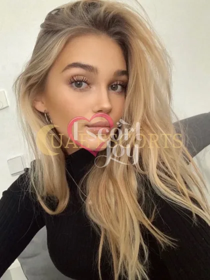 Evamaria photo 4 in Nice: 20 years old, european, slim, blonde hair, 168 cm, 53 kg, Medium bust
