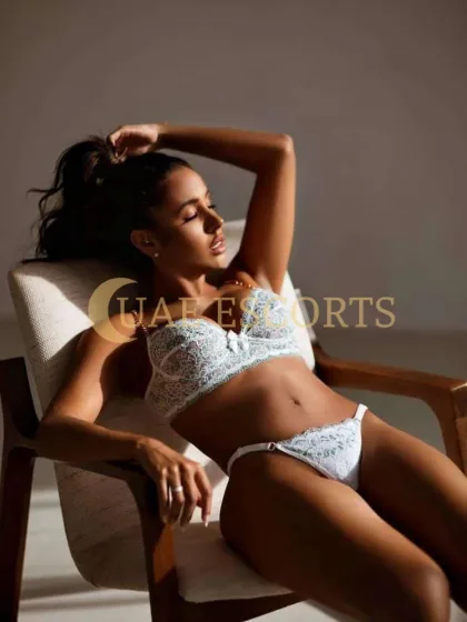 Evfemia photo 1 in Erfurt: 25 years old, european, slim, black hair, 172 cm, 52 kg, Medium bust