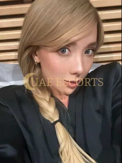 Eyros photo 4 in Crawley: 34 years old, european, regular, blonde hair, 157 cm, 58 kg, Large bust