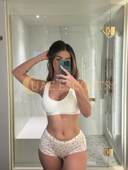Fabrizia photo 6 in Valkenswaard: 26 years old, curvy, brown hair, 165 cm, 55 kg, Large bust