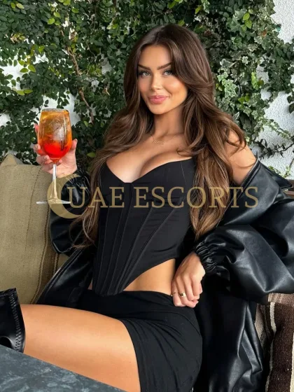 Felicidad photo 4 in Porto-Vecchio: 27 years old, slim, brown hair, 170 cm, 54 kg, Large bust