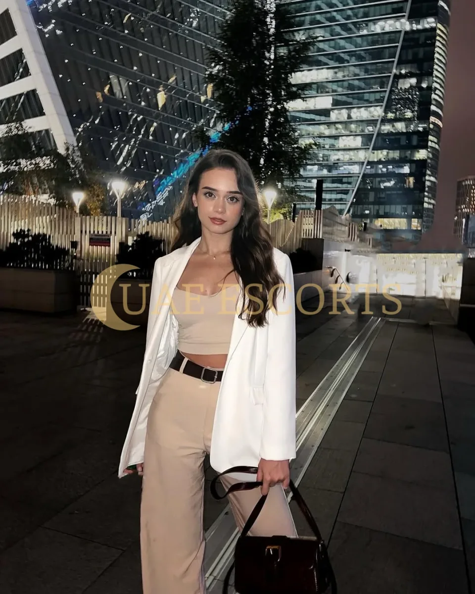 Фелиза фото 5 - Deventer, 20 лет, стройная, шатенка, 168 см, 53 кг, грудь Medium