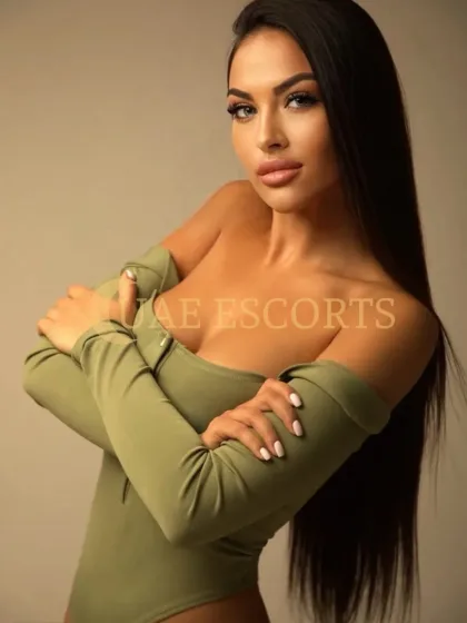 Fjalldis photo 2 in Vienne: 24 years old, european, slim, black hair, 170 cm, 54 kg, Medium bust