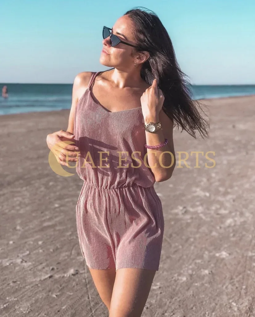 Florentine photo 4 in Nimes: 22 years old, arab, slim, brown hair, 168 cm, 54 kg, Medium bust