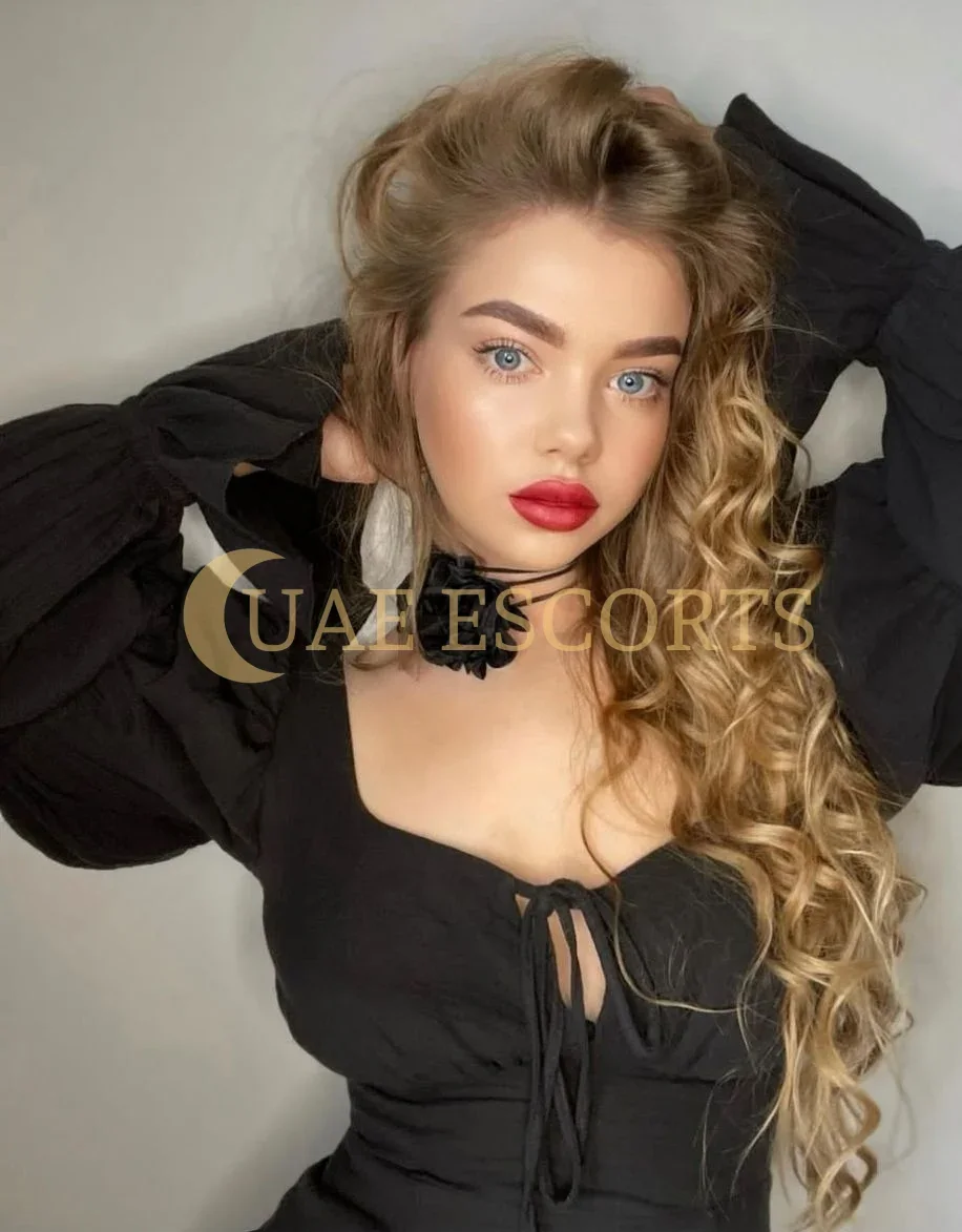 Folda photo 1 in Amsterdam: 21 years old, european, slim, brown hair, 168 cm, 52 kg, Medium bust