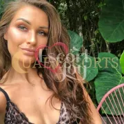Francisca photo 2 in Strasbourg: 22 years old, arab, slim, brown hair, 170 cm, 54 kg, Large bust