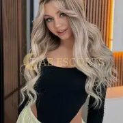 Франси фото 1 - Wakefield, 20 лет, европейская, стройная, блондинка, 169 см, 53 кг, грудь Medium