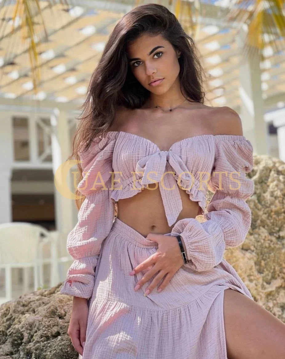 Frederikke photo 3 in Karlsruhe: 19 years old, european, slim, brown hair, 168 cm, 52 kg, Medium bust