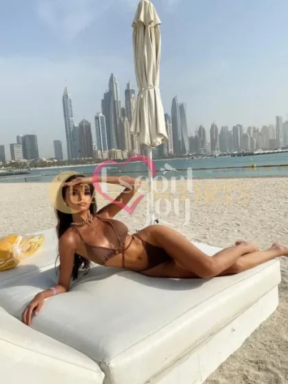 Friddora photo 2 in Maastricht: 25 years old, slim, brown hair, 169 cm, 54 kg, Medium bust