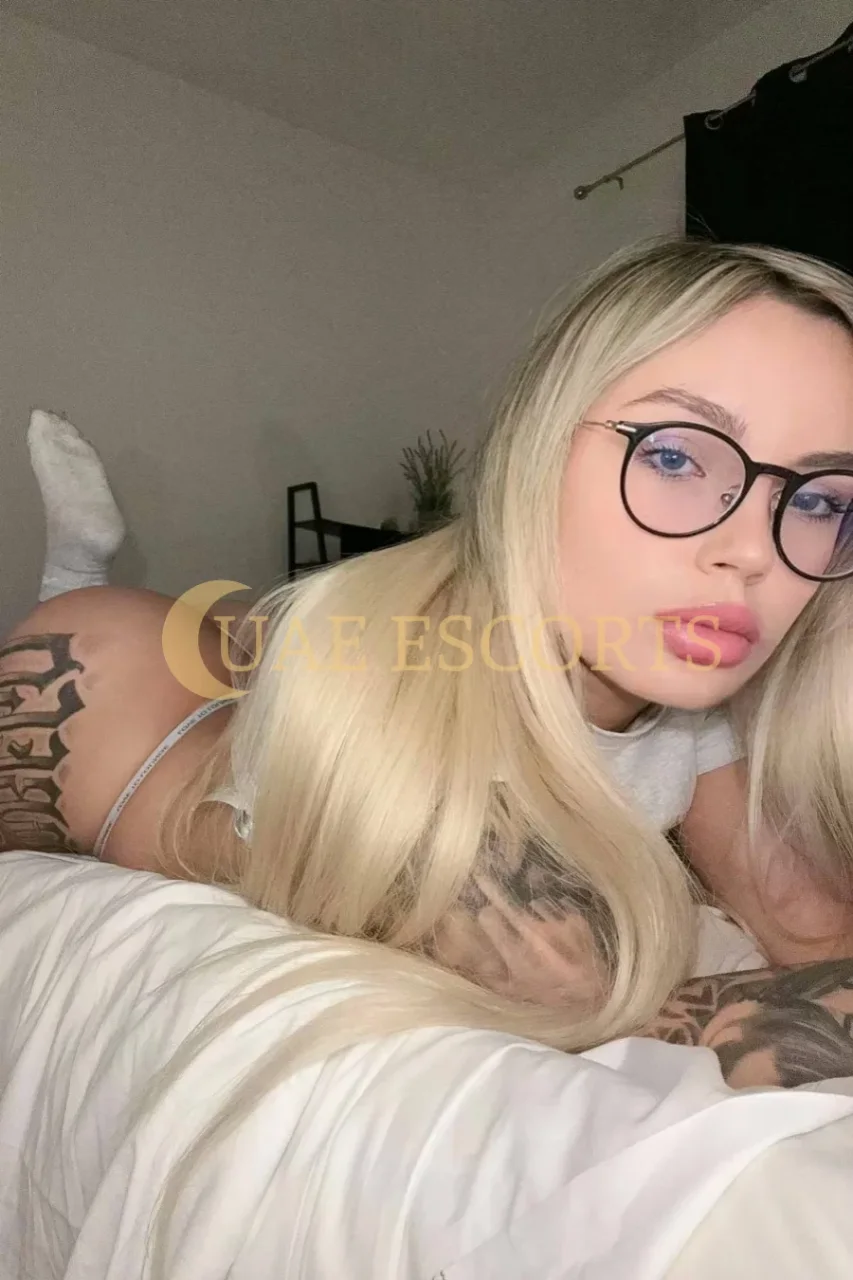 Fridjona photo 7 in Isle of man: 25 years old, european, regular, blonde hair, 160 cm, 60 kg, Large bust