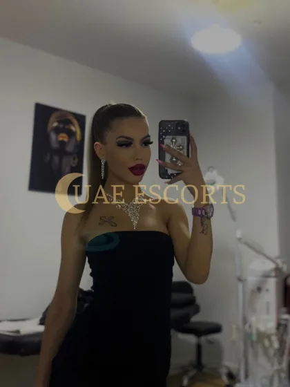 Gaia photo 1 in Belfast: 25 years old, slim, blonde hair, 156 cm, 48 kg, Medium bust