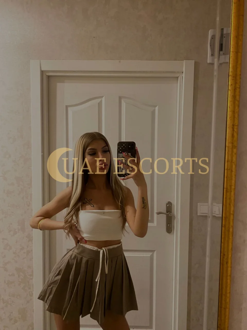 Gaia photo 5 in Belfast: 25 years old, slim, blonde hair, 156 cm, 48 kg, Medium bust