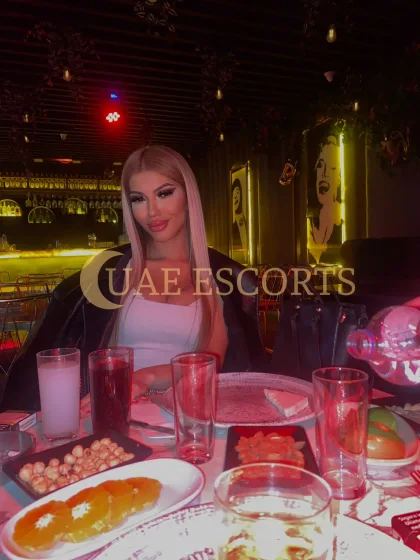 Gaia photo 6 in Belfast: 25 years old, slim, blonde hair, 156 cm, 48 kg, Medium bust