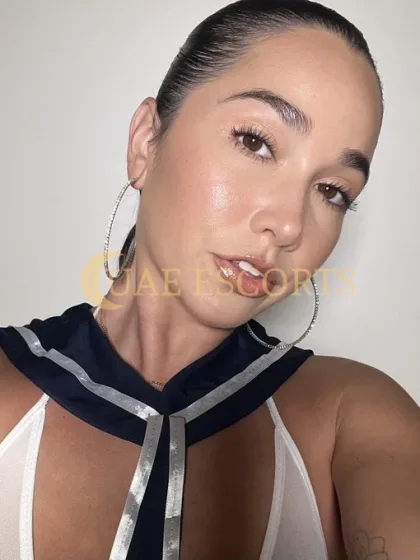 Gefjun photo 2 in Cambridge: 27 years old, european, regular, black hair, 176 cm, 67 kg, Large bust