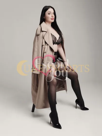 Geirbjorg photo 2 in Inverness: 26 years old, regular, black hair, 171 cm, 58 kg, Large bust