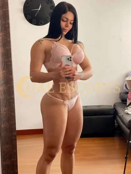 Geirdis photo 3 in Huddersfield: 29 years old, european, curvy, black hair, 169 cm, 60 kg, Medium bust