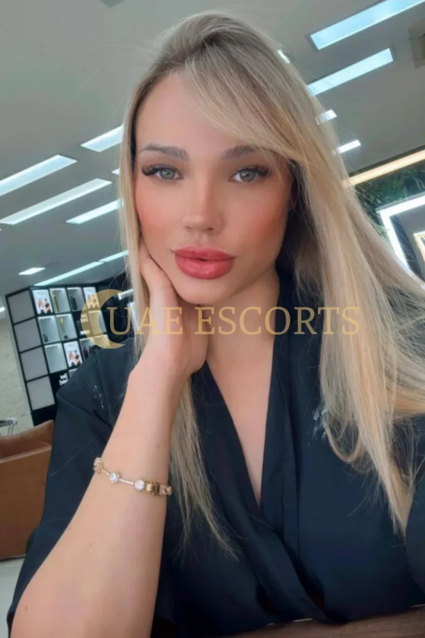 Gerlind photo 2 in Reading: 25 years old, european, regular, blonde hair, 161 cm, 60 kg, Large bust