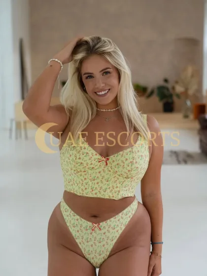 Gerta photo 3 in South Midlands: 21 years old, arab, regular, blonde hair, 168 cm, 60 kg, Medium bust