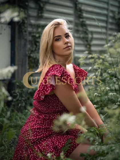 Gerta photo 6 in South Midlands: 21 years old, arab, regular, blonde hair, 168 cm, 60 kg, Medium bust