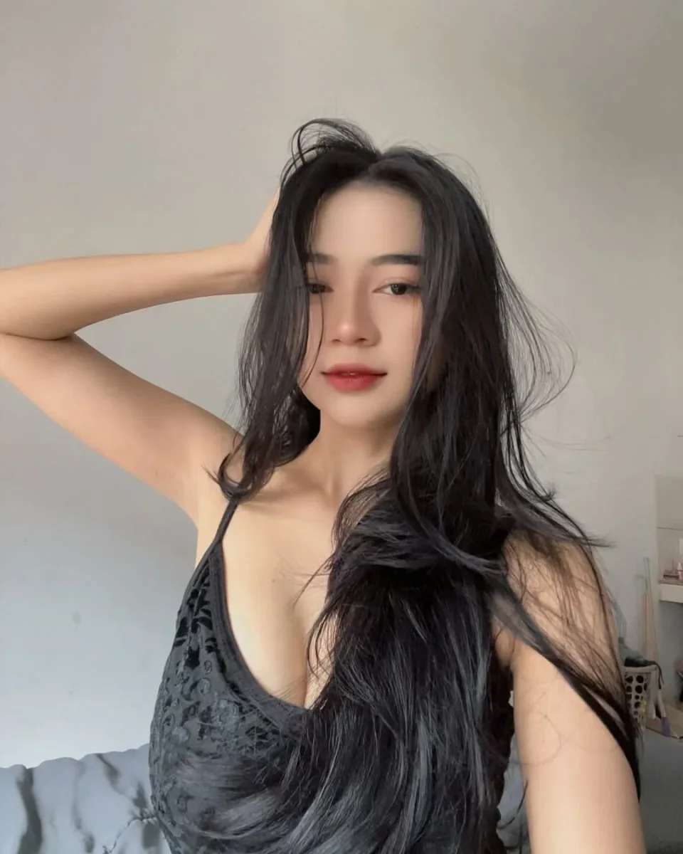 Kelsie photo 5 in Doha: 22 years old, asian, slim, black hair, 155 cm, 45 kg, B bust