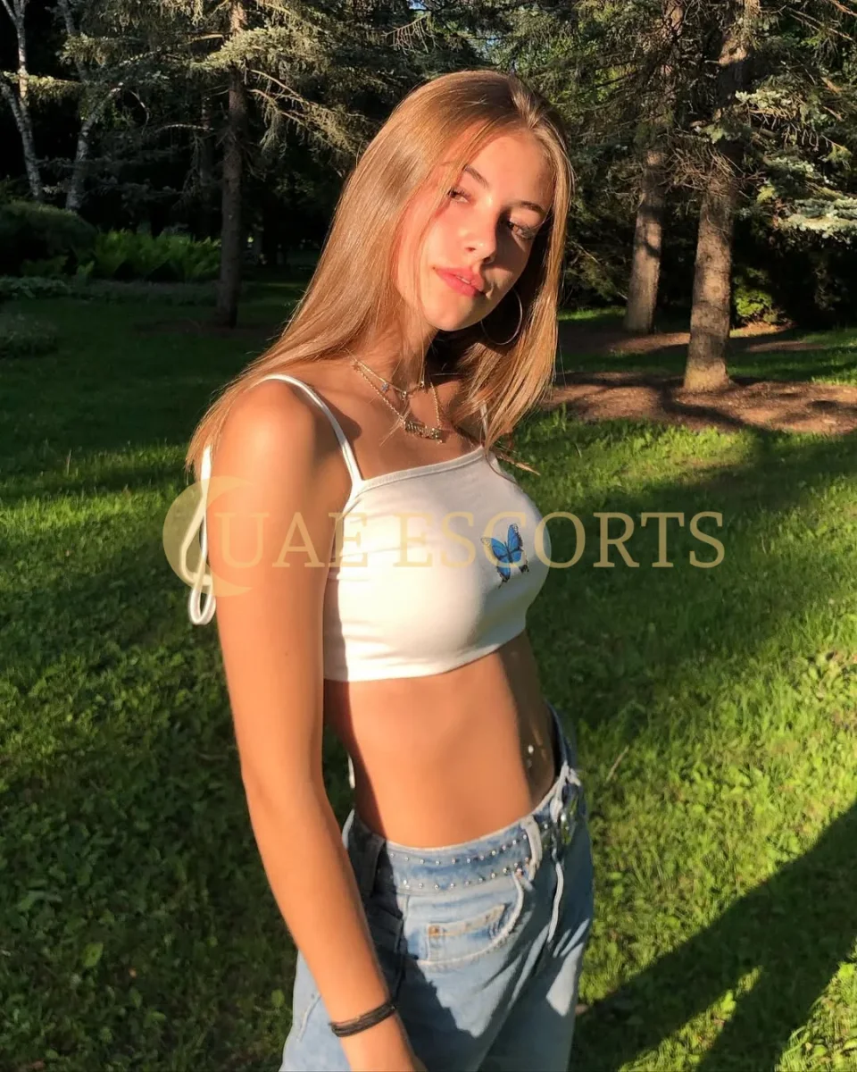 Godelieva photo 6 in Bristol: 20 years old, european, slim, brown hair, 170 cm, 53 kg, Medium bust