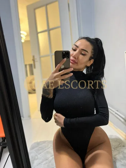 Graciana photo 1 in Enschede: 27 years old, arab, slim, black hair, 165 cm, 55 kg, Large bust