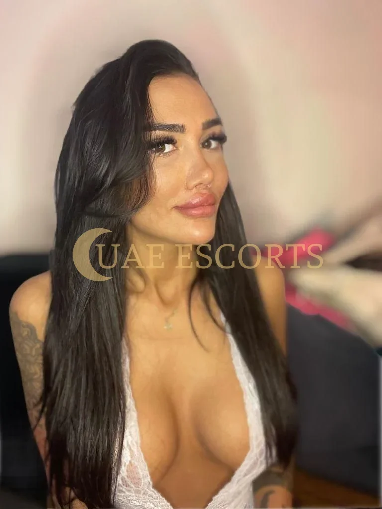 Graciana photo 4 in Enschede: 27 years old, arab, slim, black hair, 165 cm, 55 kg, Large bust