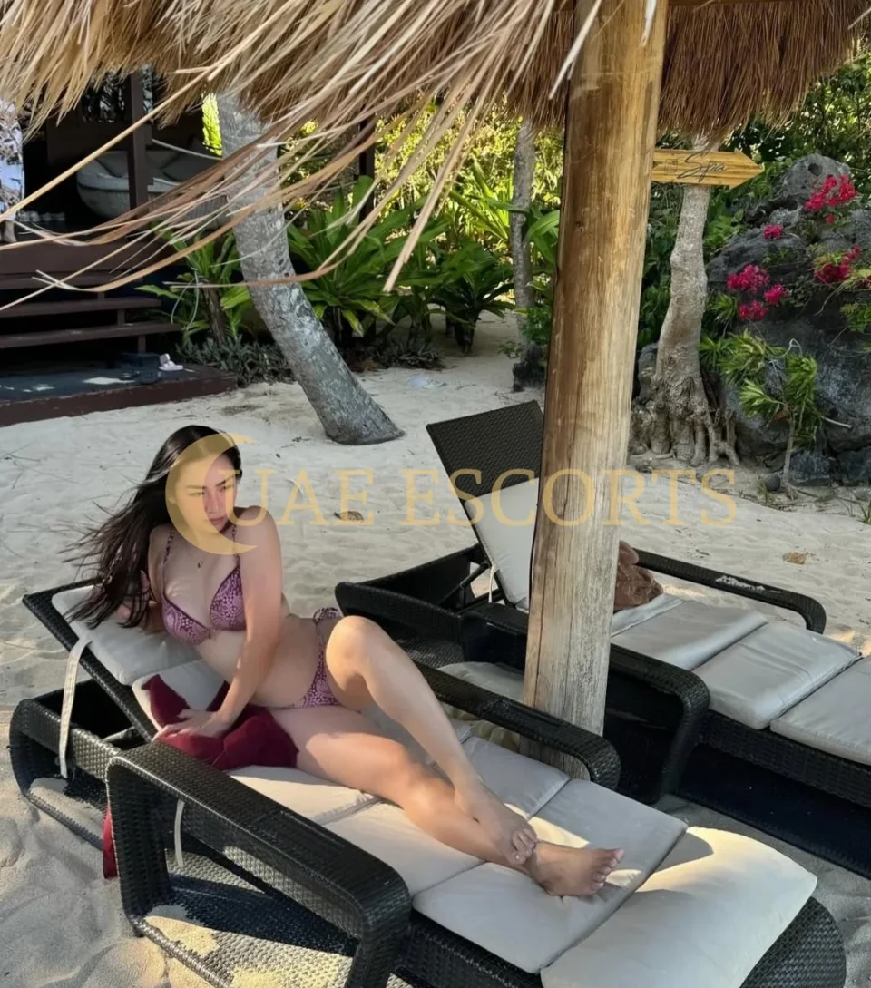 Gretl photo 5 in Bordeaux: 25 years old, brown hair, 165 cm, 48 kg, Large bust