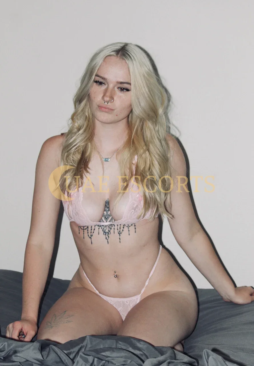 Grimiana photo 3 in Eindhoven: 35 years old, slim, blonde hair, 167 cm, 58 kg, Medium bust