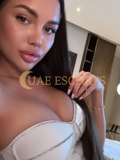 Gro photo 1 in Newcastle: 23 years old, european, slim, brown hair, 170 cm, 54 kg, Medium bust