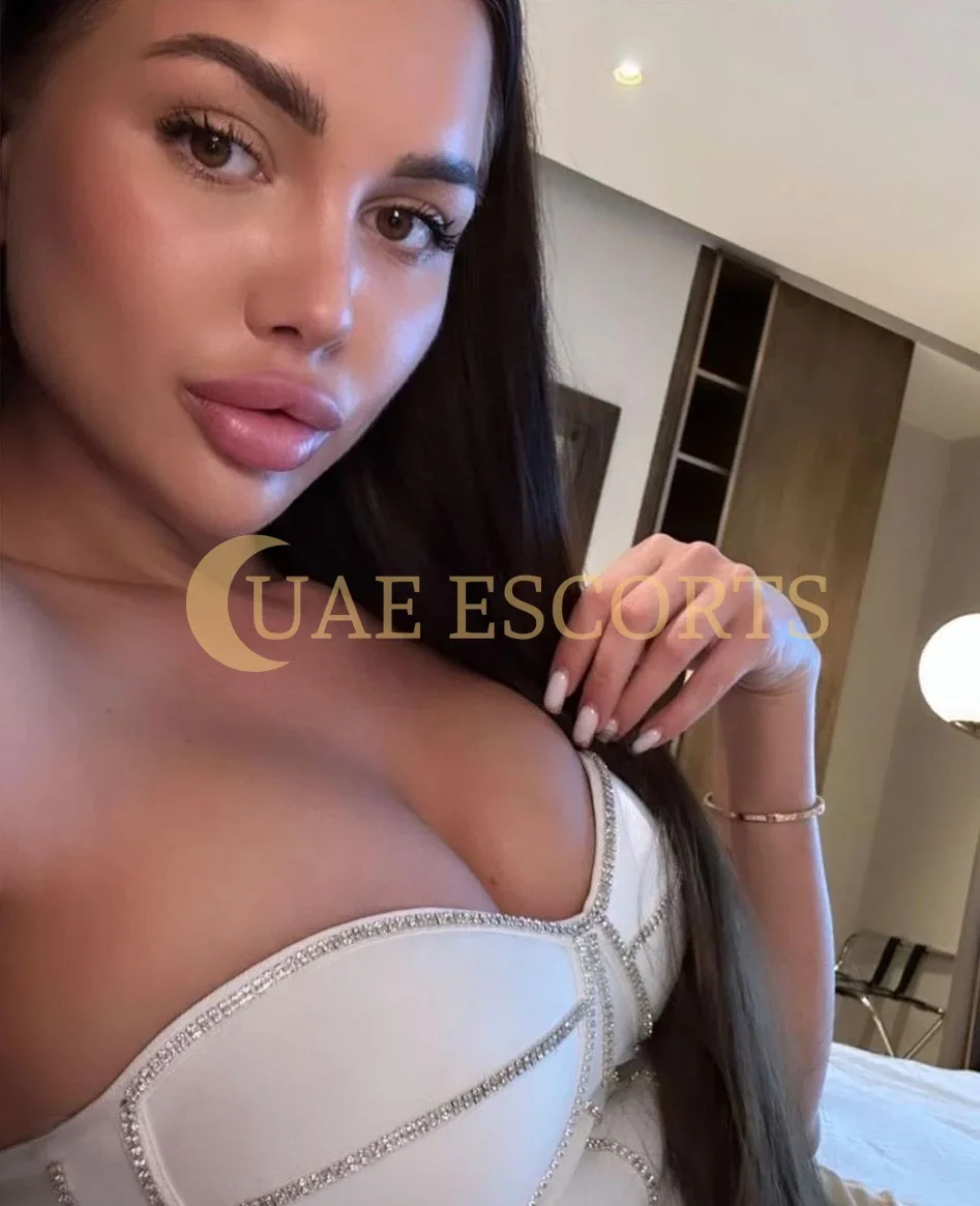 Gro photo 1 in Newcastle: 23 years old, european, slim, brown hair, 170 cm, 54 kg, Medium bust