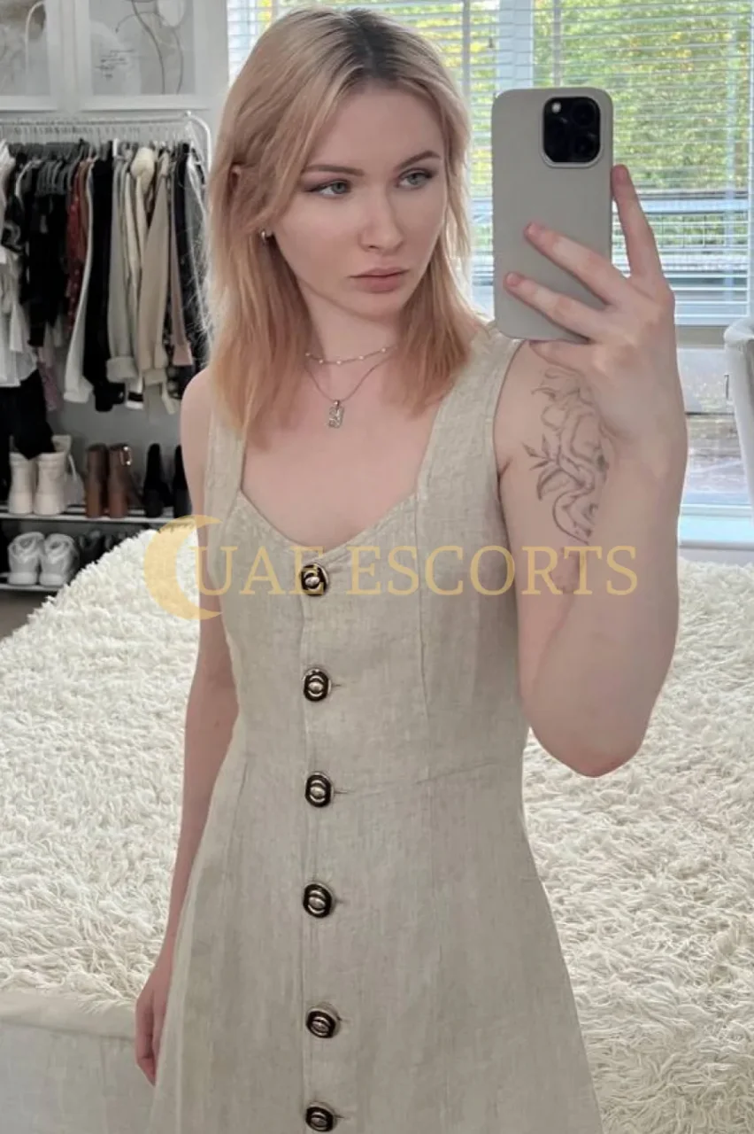 Groa photo 3 in Birmingham: 26 years old, european, slim, brown hair, 154 cm, 45 kg, Medium bust