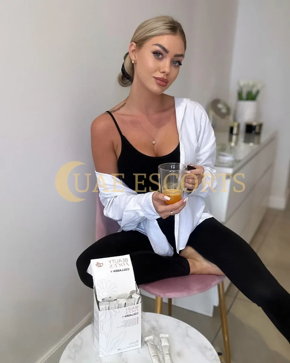 Хендрикка фото 4 - Bremen, 23 года, regular, блондинка, 168 см, 59 кг, грудь Large