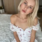 Retta photo 2 in Doha: 29 years old, slim, blonde hair, 168 cm, 52 kg, B bust