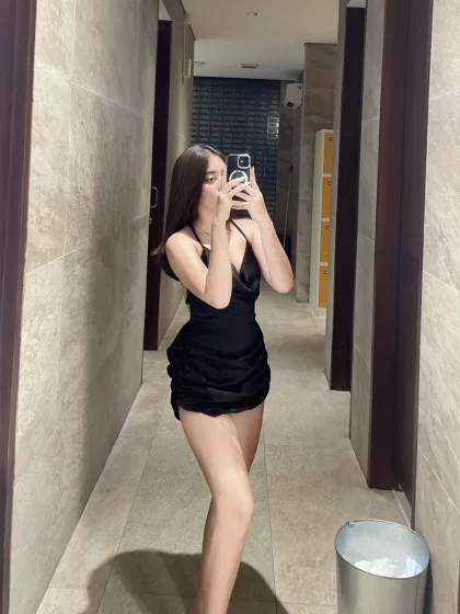 Eunice photo 2 in Abu Dhabi: 23 years old, asian, slim, black hair, 168 cm, 49 kg, C bust