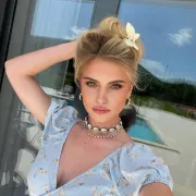Macy photo 5 in Al Ain: 22 years old, european, slim, blonde hair, 170 cm, 54 kg, B bust
