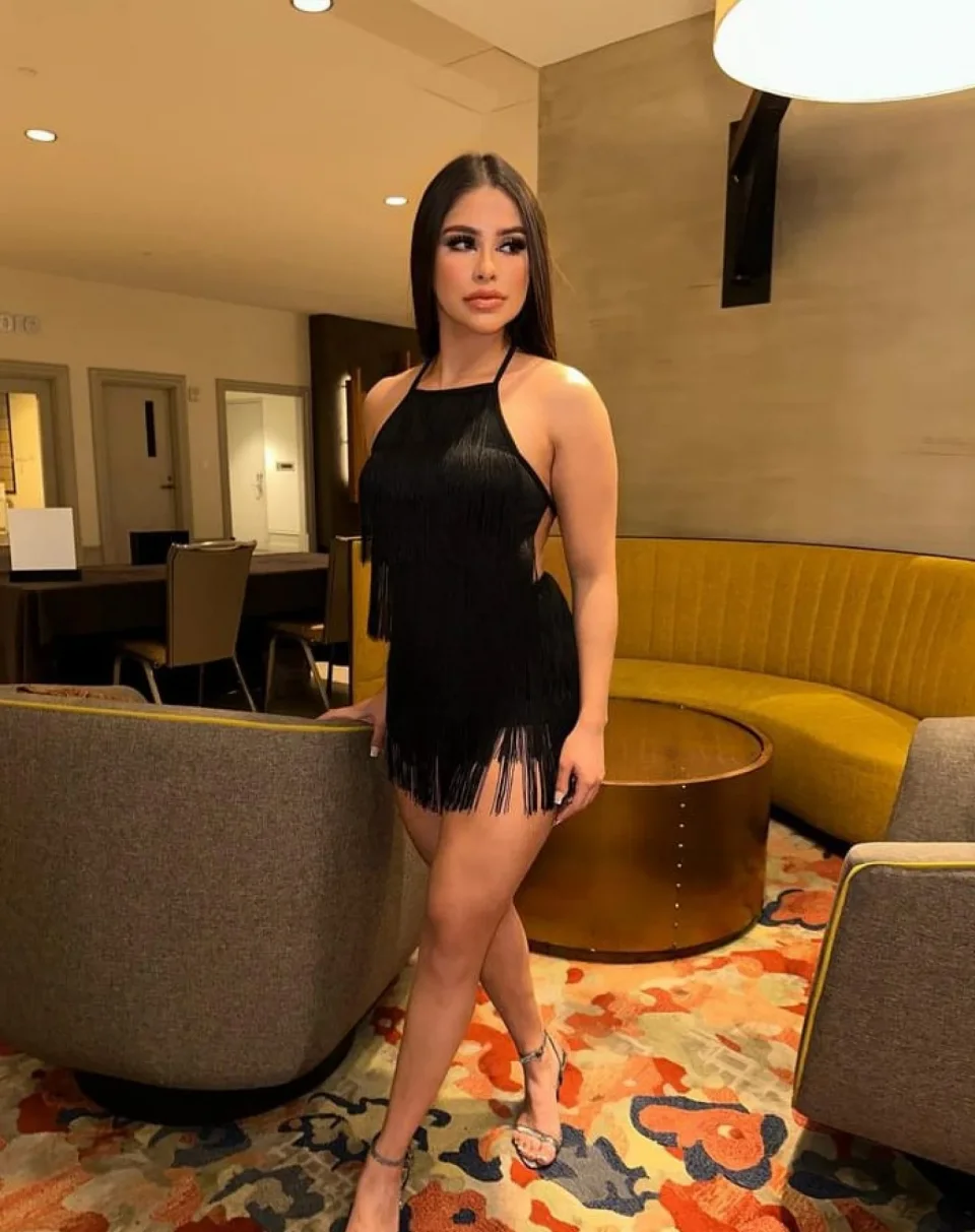 Tess photo 2 in Dubai: 24 years old, slim, black hair, 165 cm, 50 kg, B bust