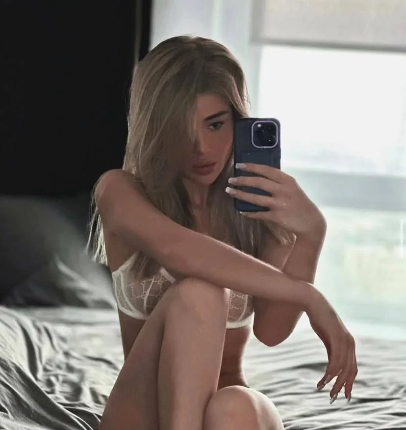 Изабелла фото 3 - Дубай, 22 года, стройная, блондинка, 168 см, 50 кг, грудь B