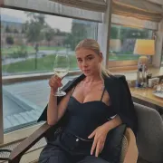 Изабелла фото 9 - Дубай, 22 года, стройная, блондинка, 168 см, 50 кг, грудь B
