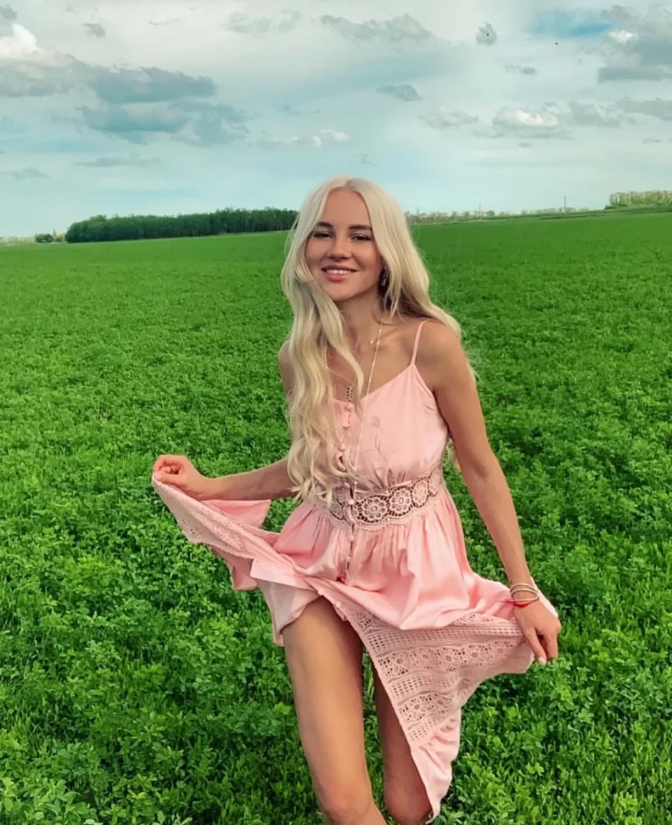 Destiney photo 5 in Abu Dhabi: 26 years old, slim, blonde hair, 168 cm, 53 kg, B bust