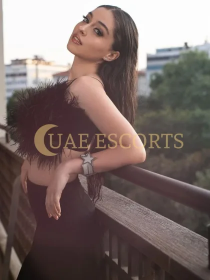 Messiana photo 2 in Koblenz: 22 years old, arab, slim, brown hair, 169 cm, 53 kg, Medium bust