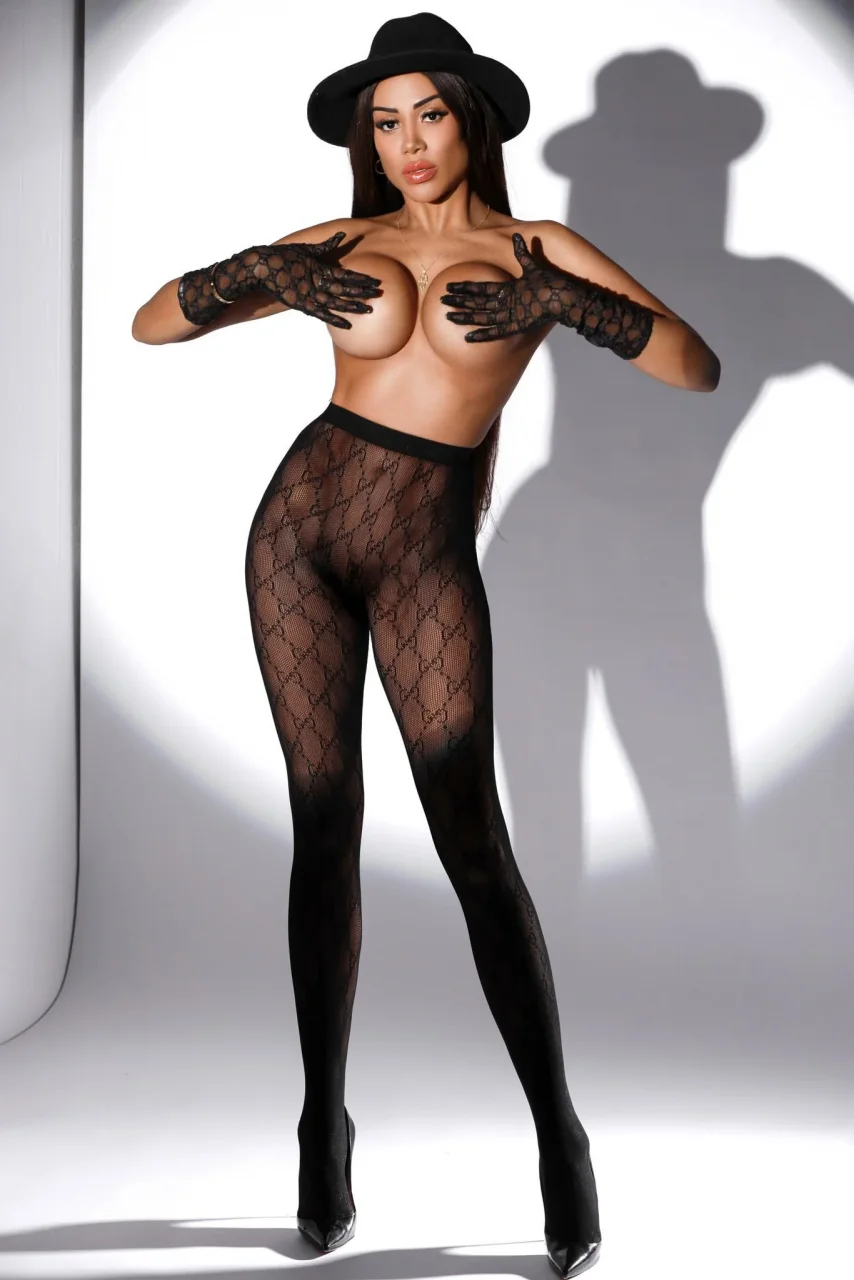Kristy photo 5 in Dubai: 30 years old, latina, slim, blonde hair, 173 cm, 53 kg, D bust