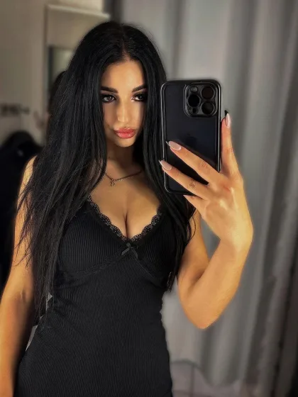 Andreane photo 3 in Al Ain: 22 years old, arab, slim, black hair, 165 cm, 52 kg, B bust