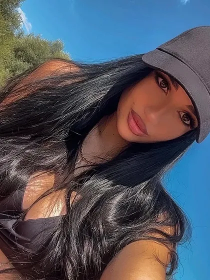 Andreane photo 5 in Al Ain: 22 years old, arab, slim, black hair, 165 cm, 52 kg, B bust
