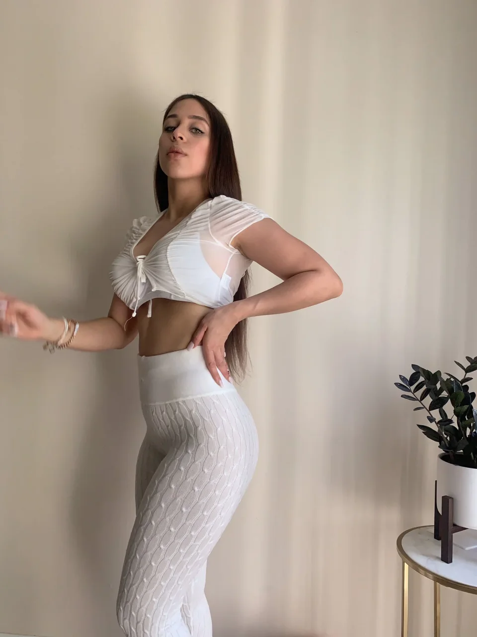 Ariane photo 2 in Dubai: 29 years old, slim, blonde hair, 150 cm, 80 kg, C bust
