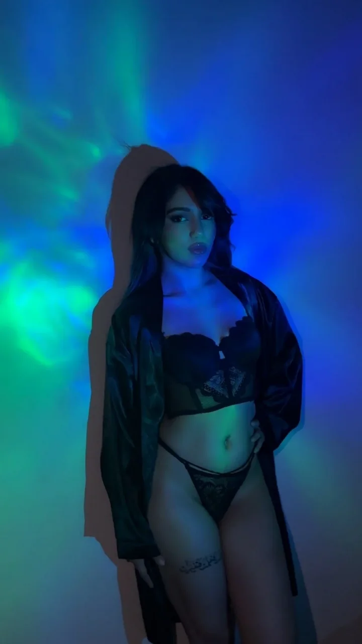 Libbie photo 3 in Al Ain: 26 years old, arab, slim, black hair, 163 cm, 60 kg, B bust