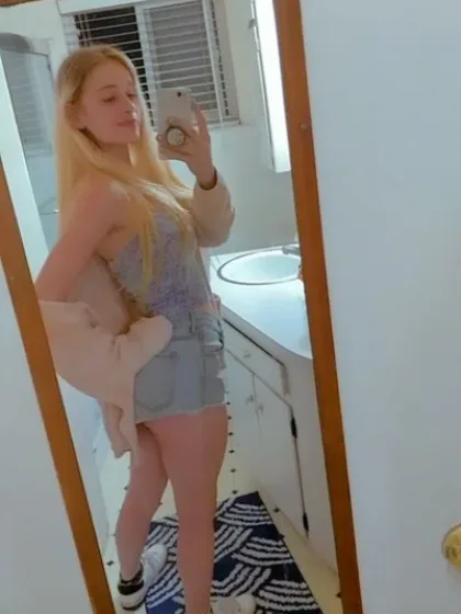 Selena photo 1 in Jabal Ali: 27 years old, european, curvy, blonde hair, 160 cm, 56 kg, C bust