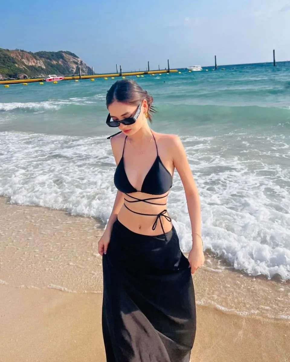 Aniyah photo 6 in Dubai: 28 years old, arab, slim, black hair, 170 cm, 54 kg, B bust